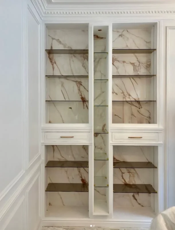 pose d'étagère en verre sécurit - salle de bain paris - miroiterie perucca - vitrerie